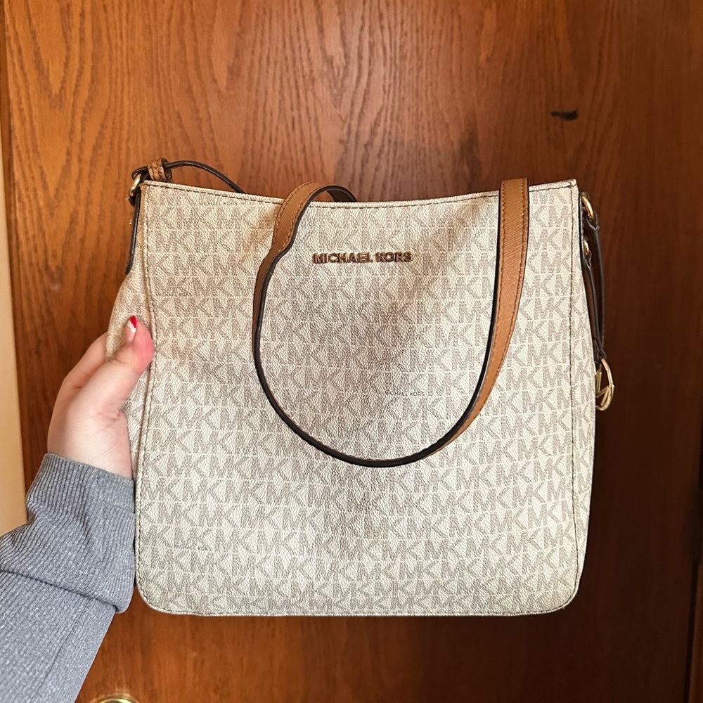 Michael Kors Crossbody